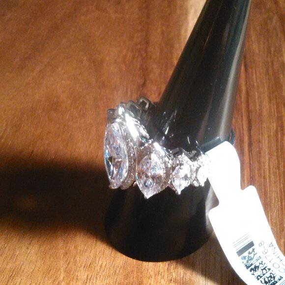 White Cubic Zirconia Sterling Silver Ring (Size 8) - Picture 14 of 15